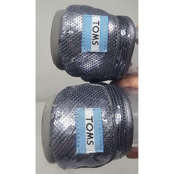 TOMS Pewter Sequin Classics Slip On Flats Womens Shoes Size W7.5 - Picture 9 of 11